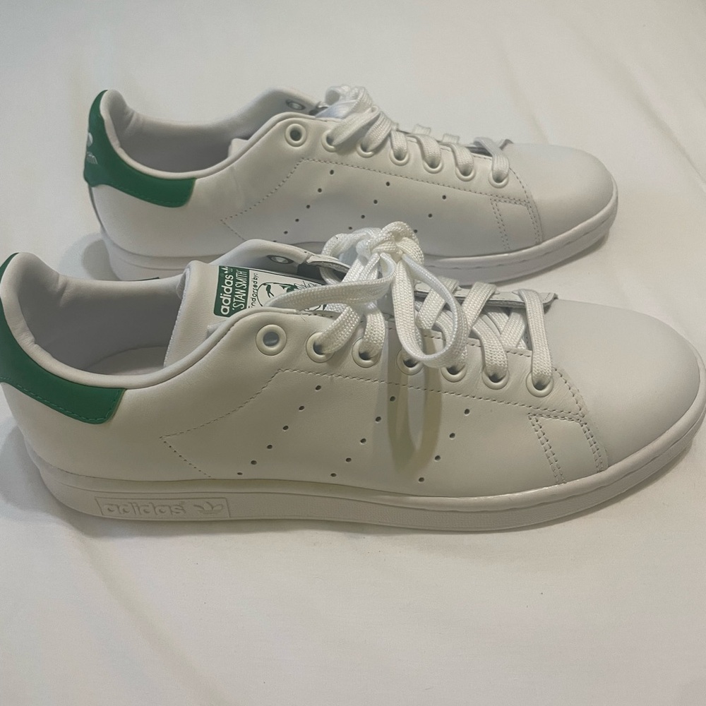 Adidas White and Green Stan Smith Shoes - Picture 2 of 6